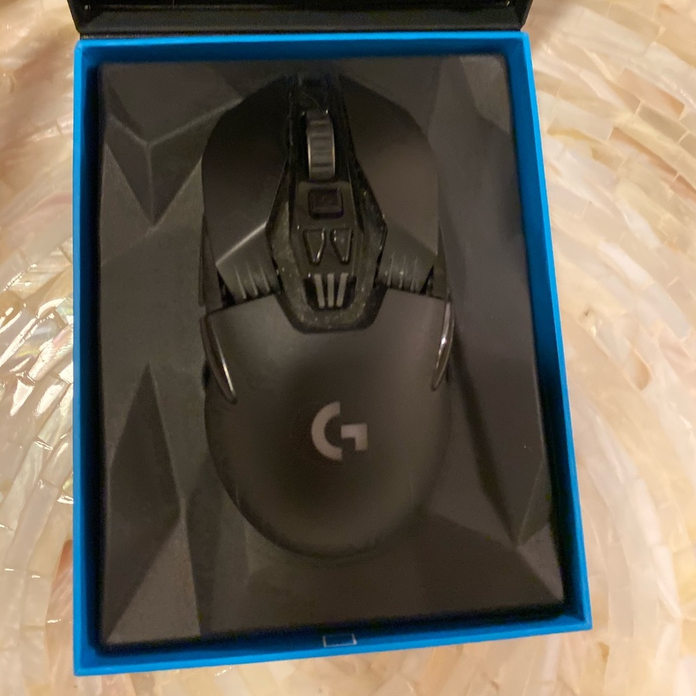 Logitech G903 Gaming Mouse - Picture 2 of 5